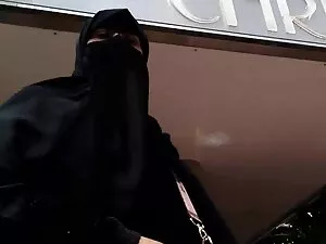 La capra si arrese a ...