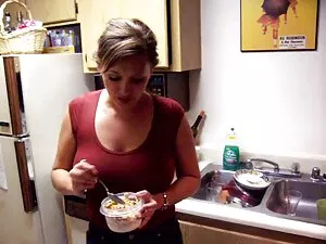 Come una bionda che  ...