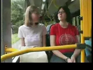 Due ragazze trovano  ...