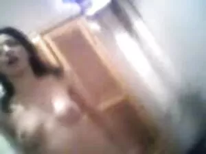 Uomo nero allungato  ...