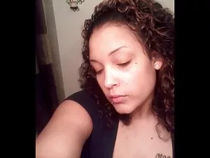 Una coppia invita un ...